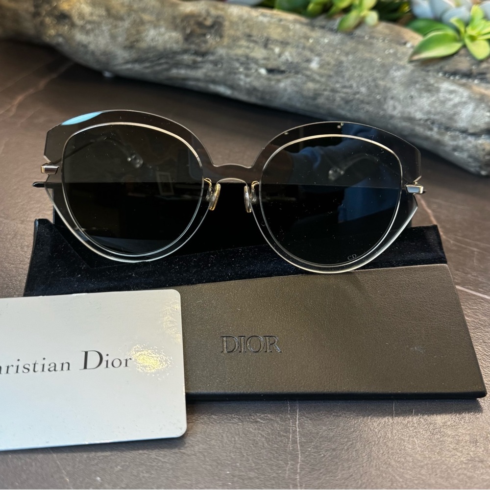 Christian Dior Black Round Sunglasses Gold Hardware Designer Eyewear